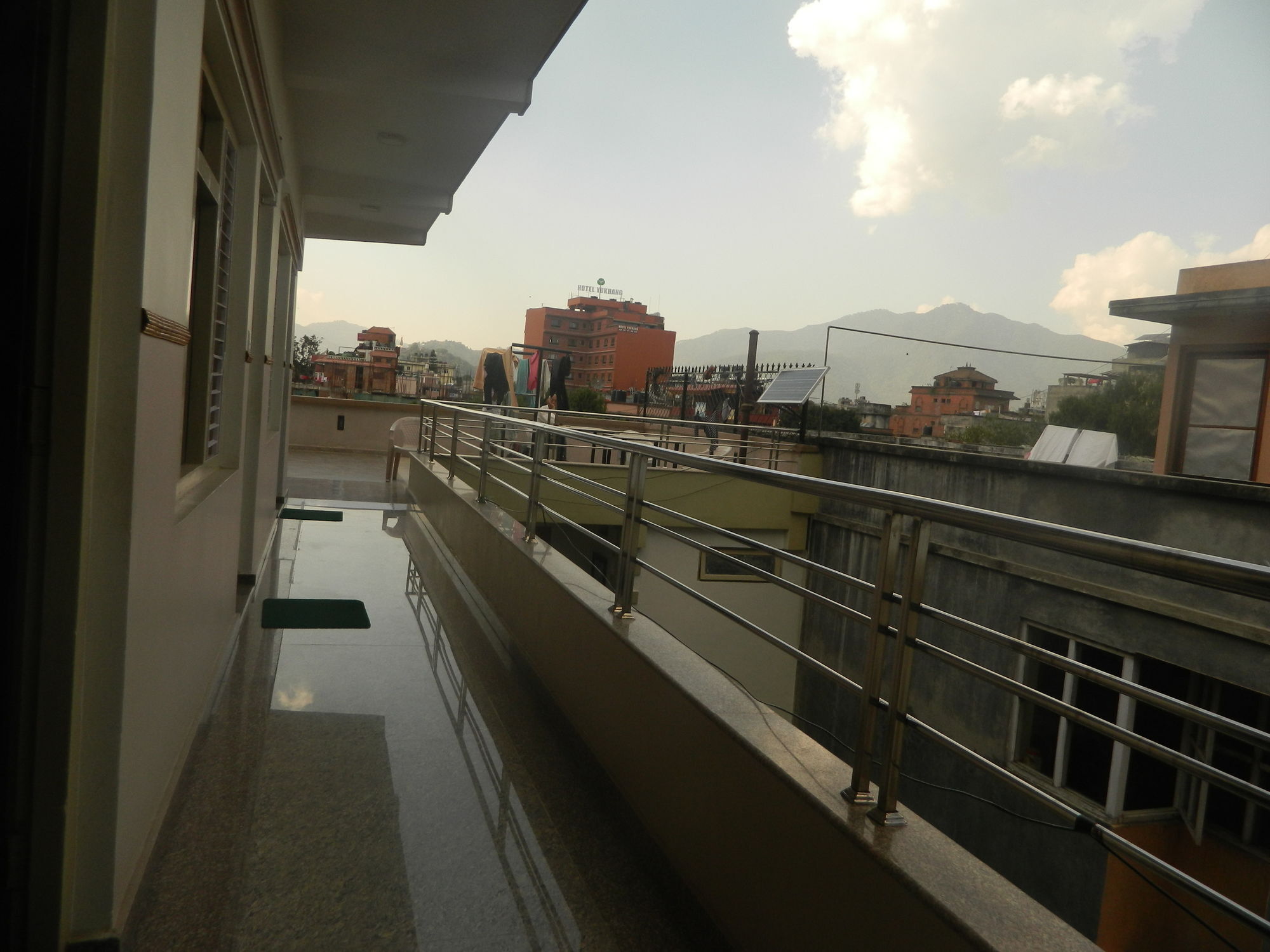 Om Tara Guest House Pvt Ltd Катманду Экстерьер фото